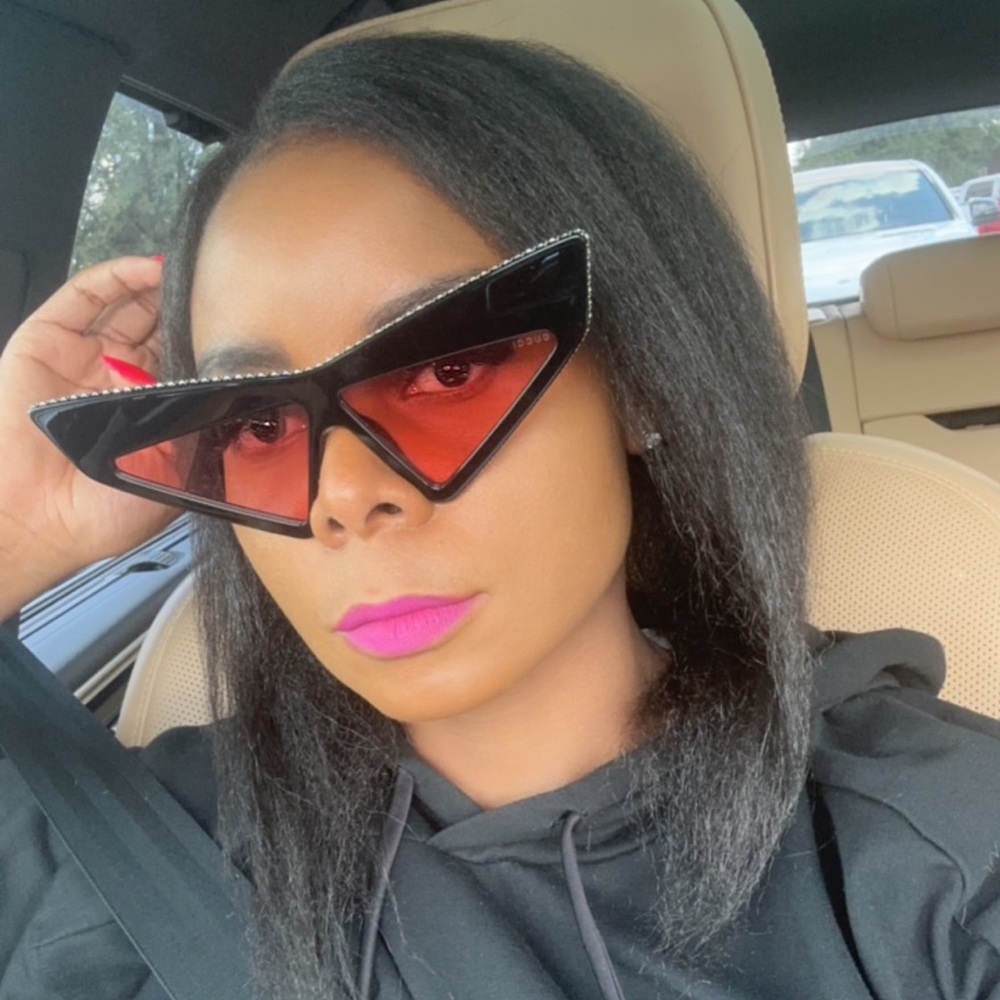 Meet your Posher, Brenda